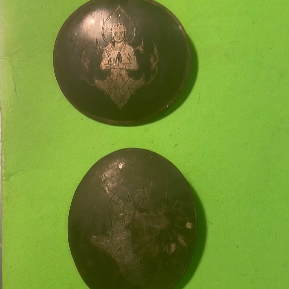 Engraved Black Decorative Plates